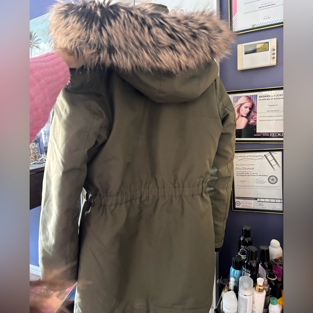 Point Zero fur coat - Picture 2 of 8